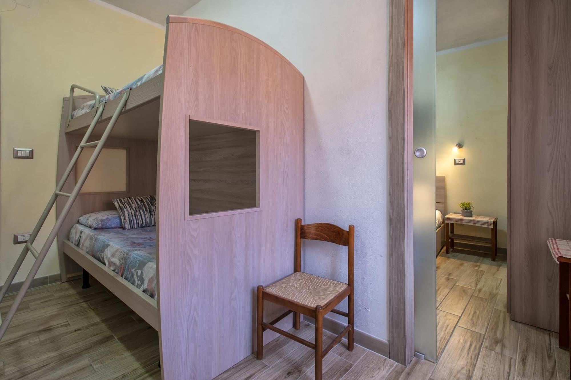 Relax House And Fitness 9 Apartman Villanova Monteleone Kültér fotó